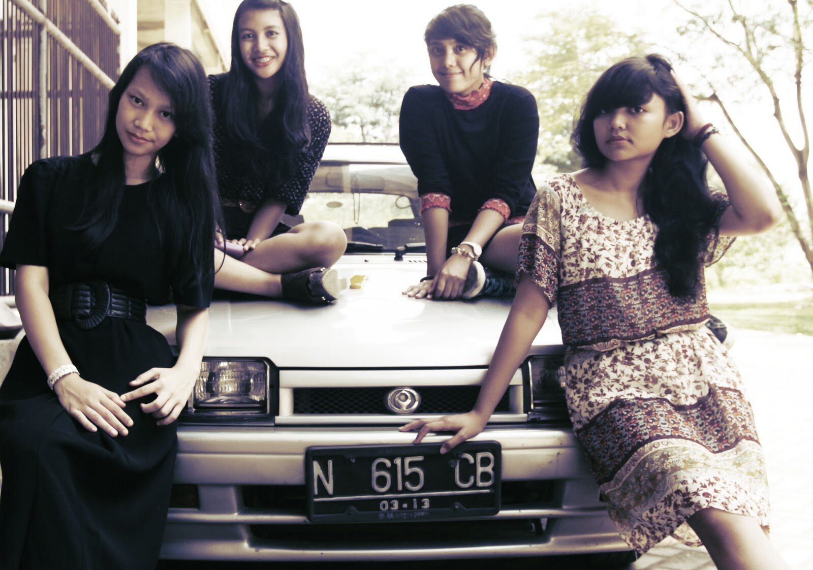 Jalan2. Ngaji. Hangout. Belajar. this is my life :)