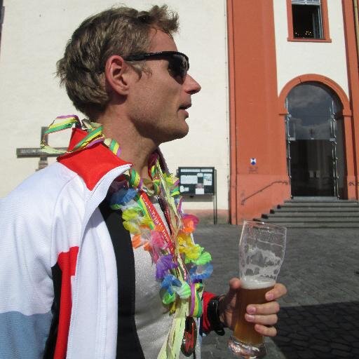 Reyemneb's profile picture. 