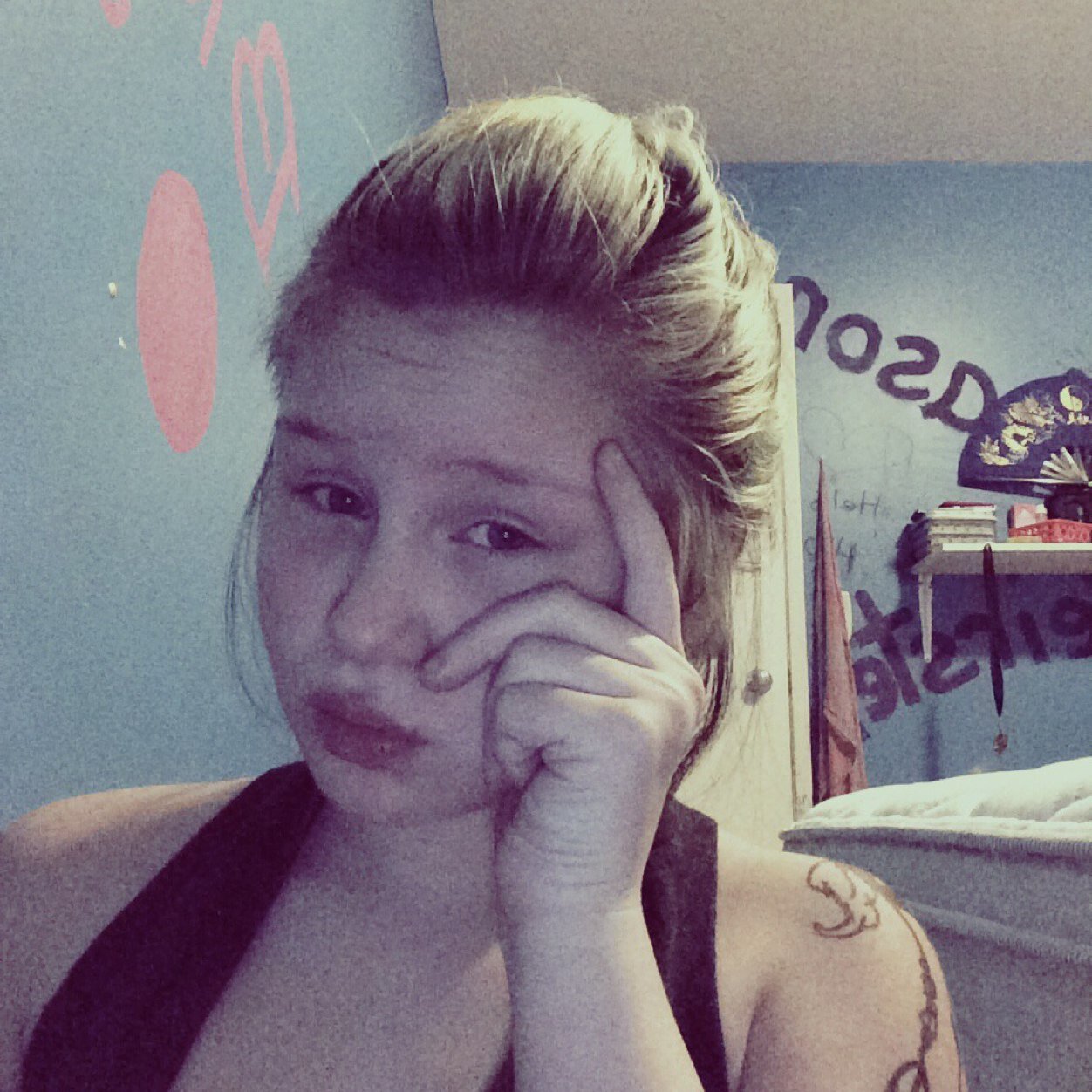 dance074's profile picture. Goal 550 Kik yolo_girls89 Snapchat emobitch1414 Instagram infinity_1029