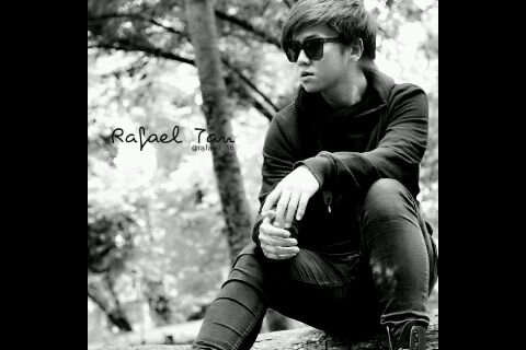 I'm lucky to have RAFAEL LANDRY TANUBRATA...=) #hugs. @rafaell_16 @SMASHindonesia |Following 994 by Rafael Tan|
