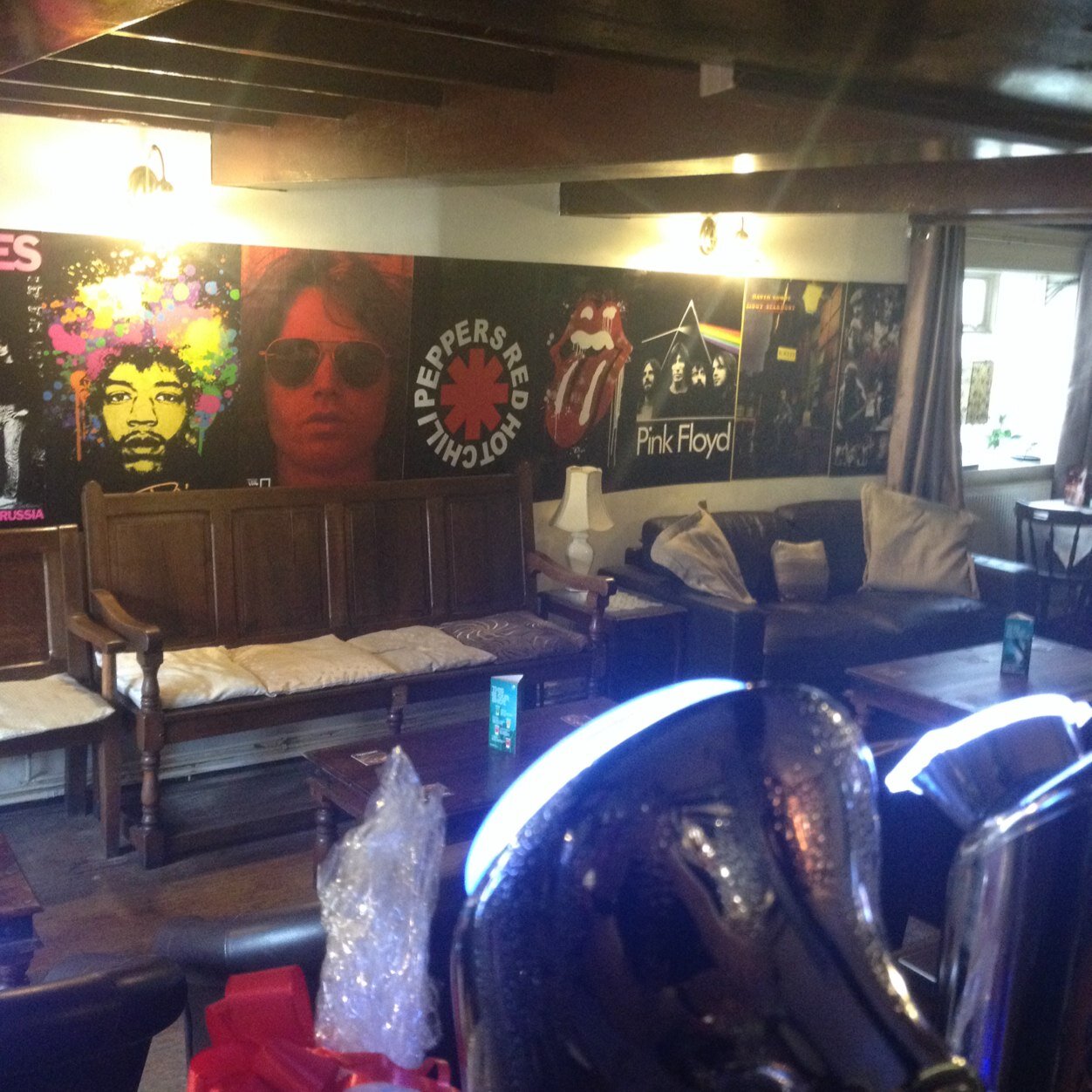 Live Music, Homemade food, Great atmosphere, come and have a Beer