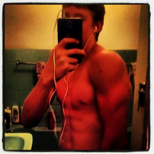 CBatchelo's profile picture. hey there im a realy wild guy tht like only gyms .. but loves boobs haha like all dudes do