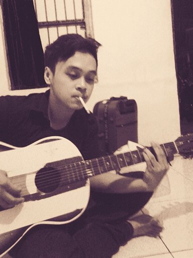 almanarsos's profile picture. gue orangnya ya kaya fotonya