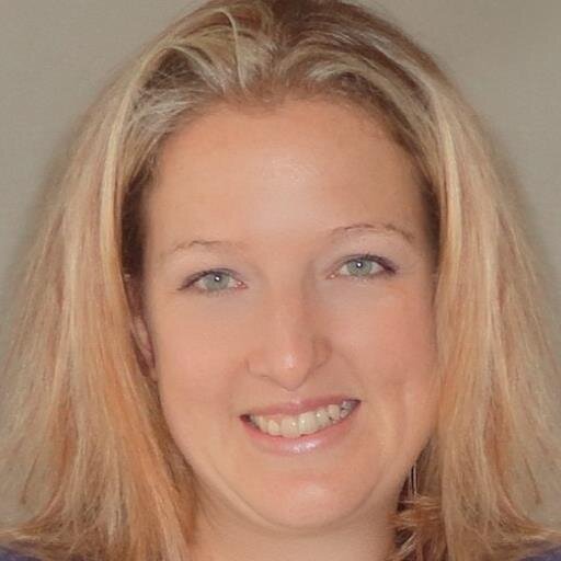 🌷Romance author 🌷Book, wine, coffee and chocolate fan 🌷Mom to kids and dogs 🌷Love to travel!