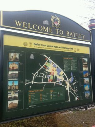 Bringing together the folks and the businesses in Batley for an hour each week - every Thursday from 8pm account holder @Kaya_Dee