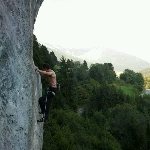 CrespiFlavio's profile picture. 