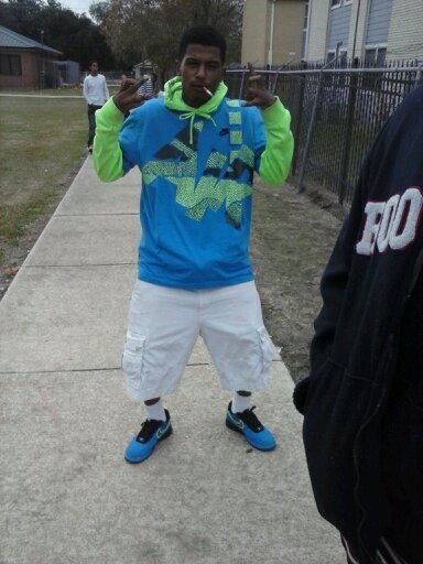 im doin me you do you and just watch tha niggas you doing it whit....