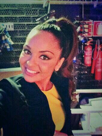 ♀.Club de Fans de @maria_hb18.Actual tronista de myhyv.Un ocho tumbado es poco para lo que voy a estar a tu lado.Amable Sincera Guapa.{03-04-14}