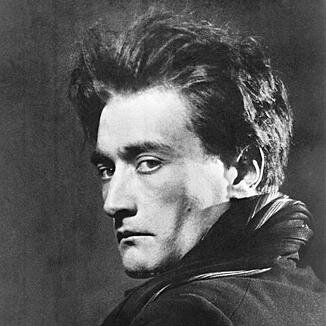 The words & art of French dramatist, poet, essayist, actor, modernist theater pioneer, and occasional madman Antonin Artaud. Account run by @alistasi.