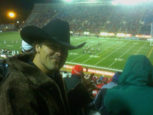 Faux_Furr's profile picture. My mandate is to promote and support the Womens Shelter Foundation.