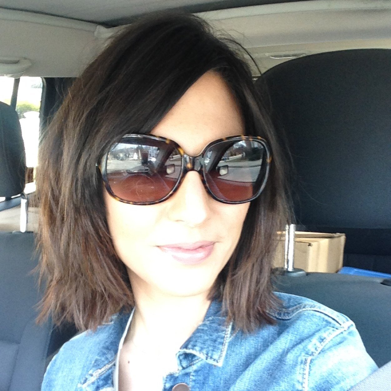 ali_mies's profile picture. 