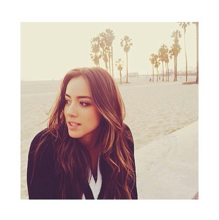 The first UK twitter source for the amazingly talented @ChloeBennet4