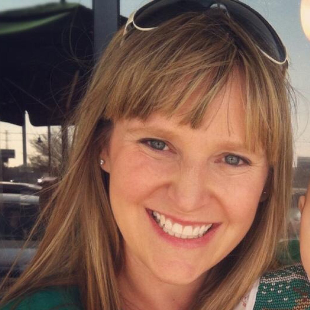 MKRav's profile picture. The tale of day and night.  Strategic planner by day and mom to my fraternity of boys by night. Living in Latin culture by day and Dutch by night. Texan always.