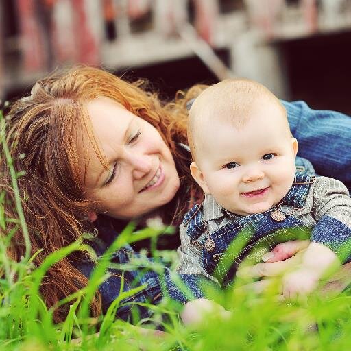 Katwoaman's profile picture. Rocket ship builder, pizza expert, loves the Colts, parent.