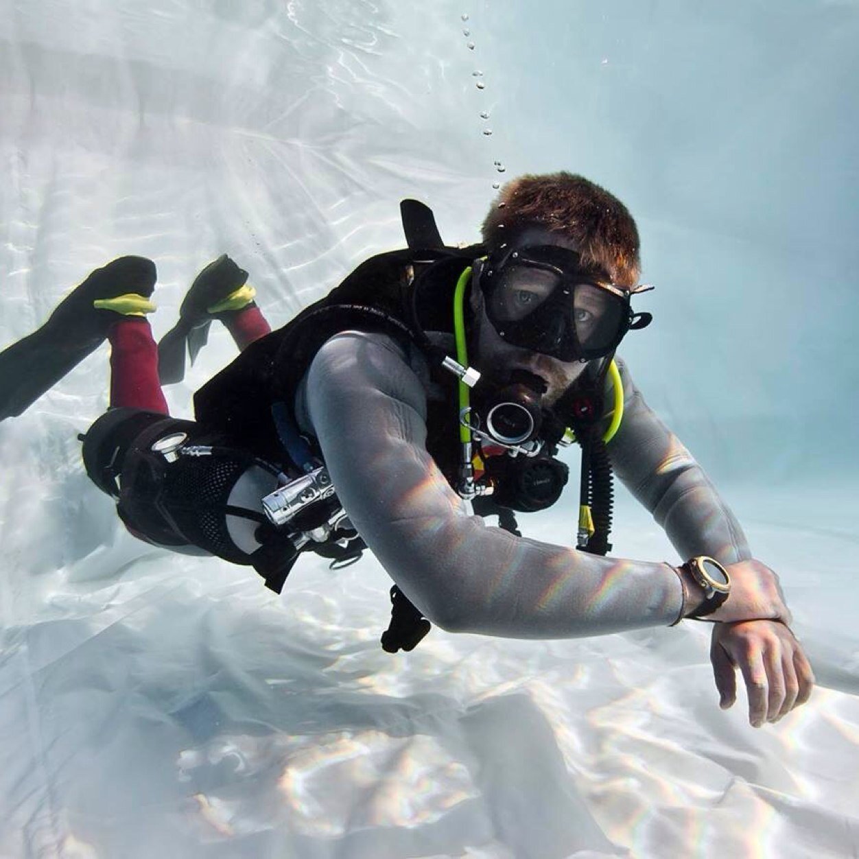 I dive when I see water, if i don't see water I don't dive but i do still drink my @aquavitawater