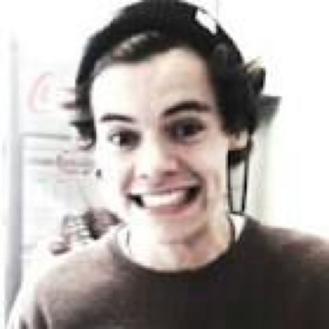 Ganhou um follow gratis :) agr siga @mydirection_br sdv se pedir