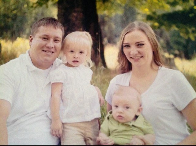 Stay at home mom from a small town trying to better my family's lives!