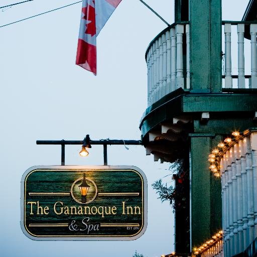 Rich in history and serving travellers for more than 100 years, we provide the only waterfront rooms in Gananoque. Enjoy spectacular views of the 1000 Islands.