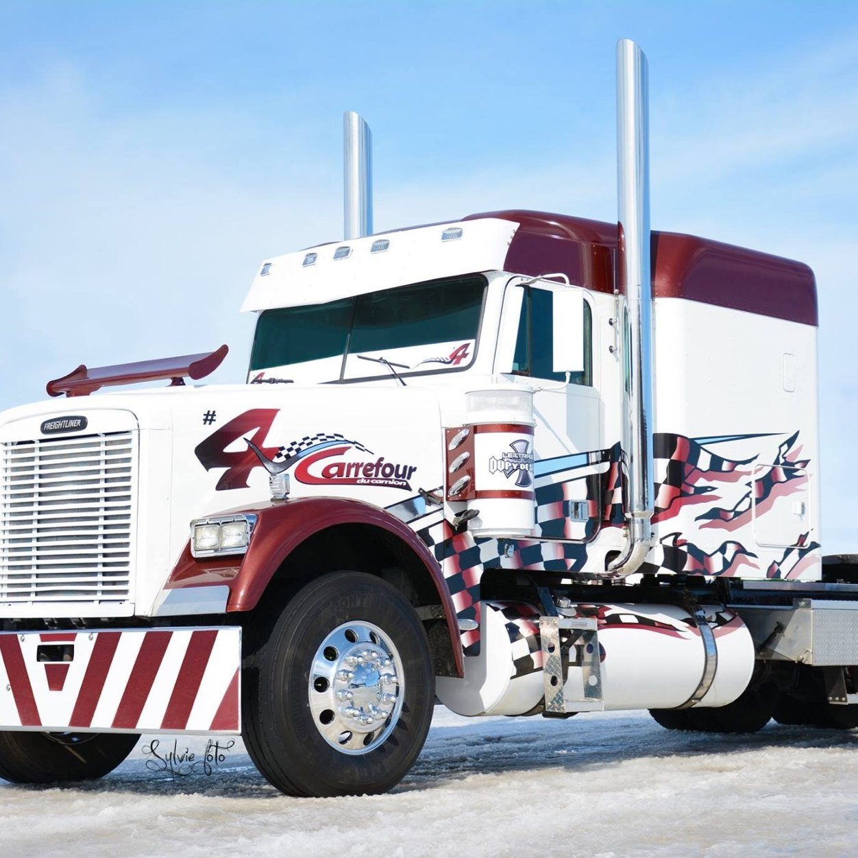 Truck de course du Carrefour du camion de St-Prime, Québec, Canada. / Racing truck   CarrefourRacing #4 FECCLQ
