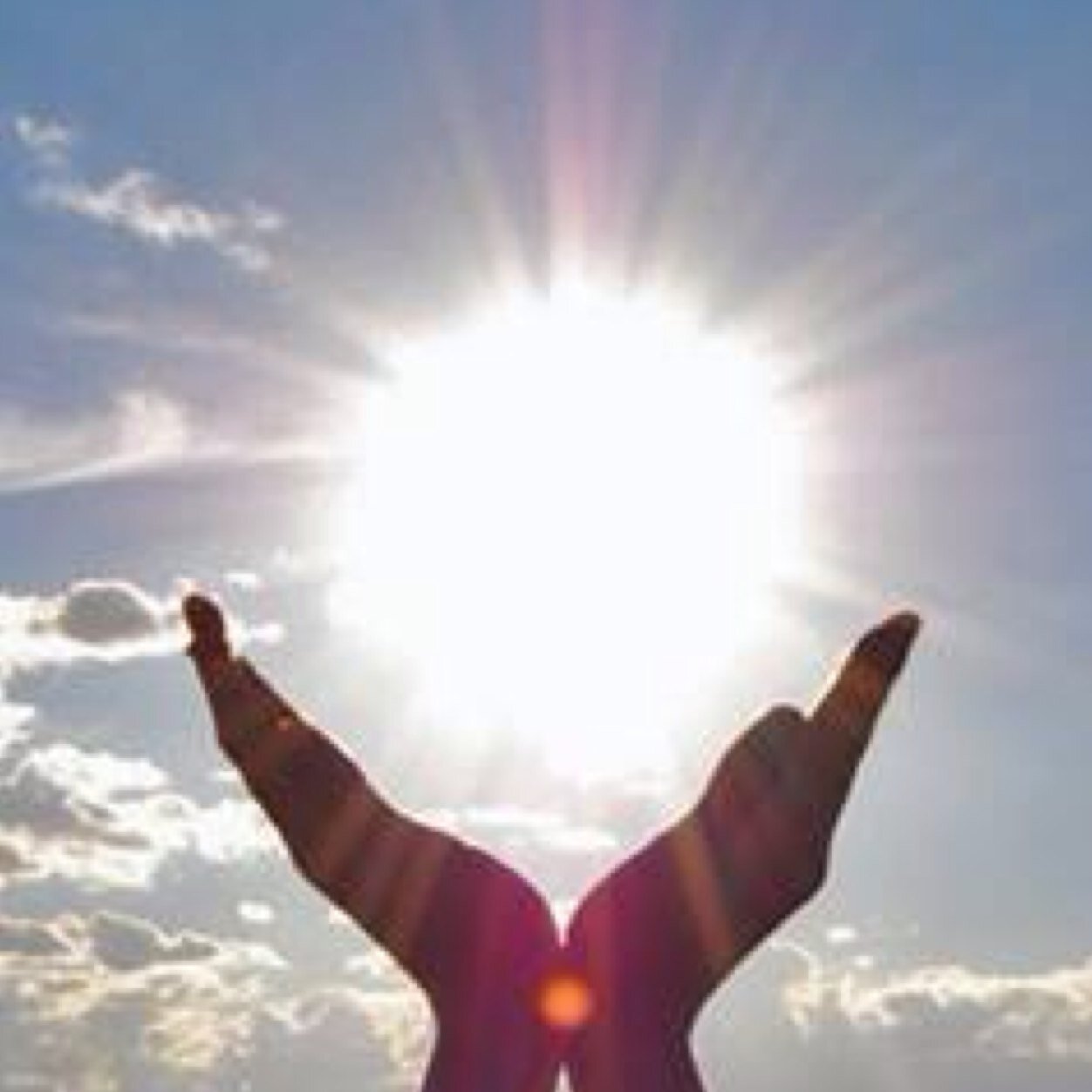 Inspirationista, licensed massage therapist, photography dabbler, certified health coach, juice plus fanatic, educator.