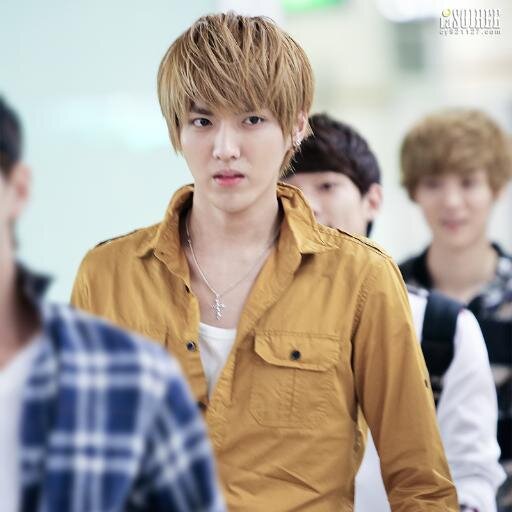 คริสยอลคือนิพพานขั้นสุด
อซฟ. เมนพี่คริส 90%  อีก 10%คือน้องชานของพี่คริส 55555 เค้ารั่วนะตัว.... อยากได้ NC เมนชั่น&คอมเม้นในเด็กดี มาหาเค้าเลยนะตัวว จุ๊บๆ