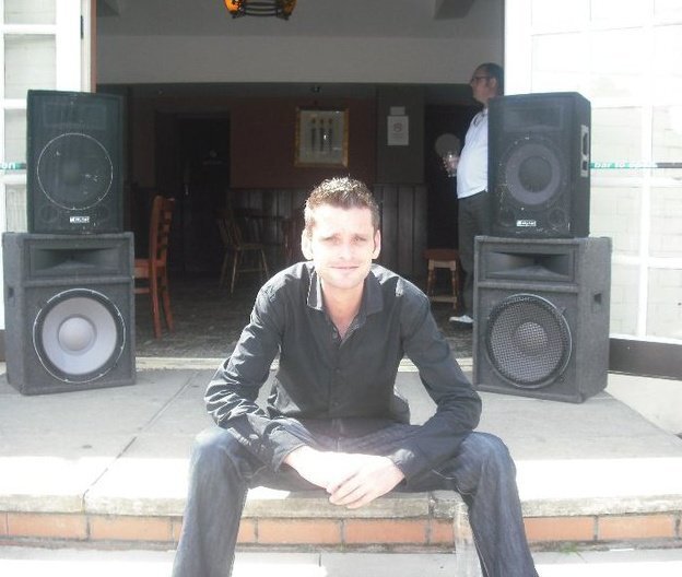 markweborilla's profile picture. app blogger and designer