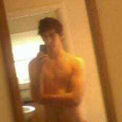 Hey Names Ryan Always Up For A Great Time:) Loves Ice Hockey And Music:D