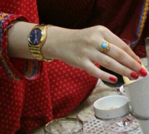 ‏ﺎﺑﯾک ﺗﻋرف ﻟﯙ ﻗﺳى ﻓﯾكِ ﺎﻟﯙﻗت
   ﺎﻧي ﻣﻋک ﺗﻓﺩاك رﯙﺣيّ ﯙﺎﻧا ﺣيّ  ♡̝̲..3
           - -̶ -̴-̴-̴-̴-̴-̴-̴-̴-̴-- -