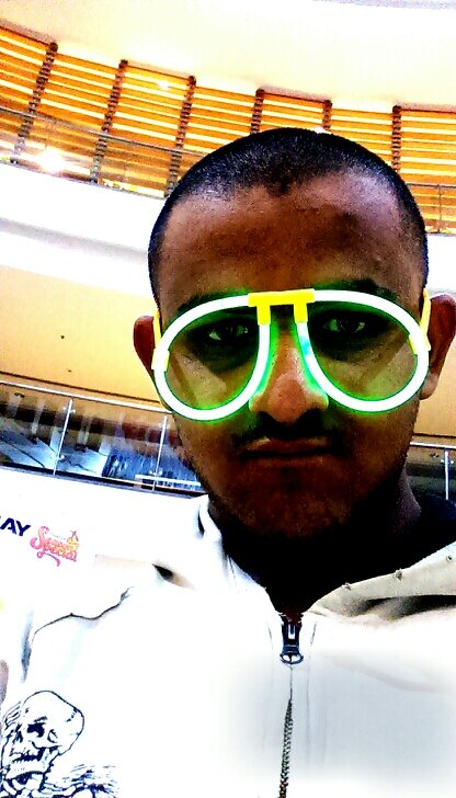 varadpagedar08's profile picture. 