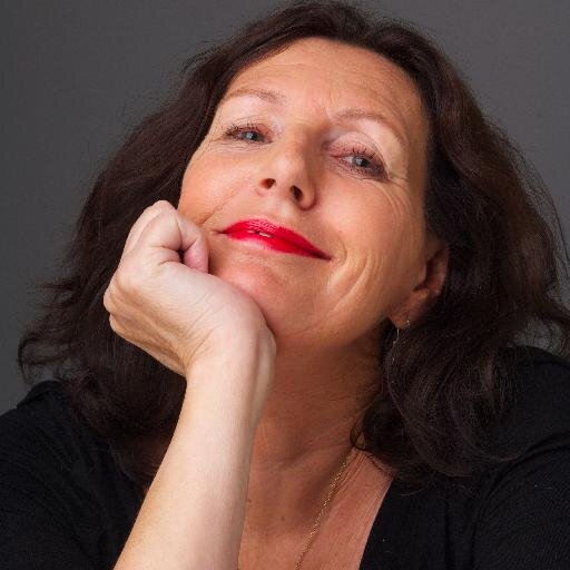 As an EFT Coach, I help people release emotional blocks allowing them to walk with inspiration