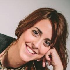 Doctora. Tesis sobre redes sociales y medición de reputación online en @unav. Rentabilidad 2.0. Publicista y RR.PP.