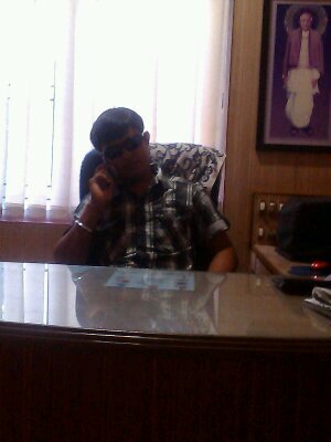 f9e22376f1e7402's profile picture. 