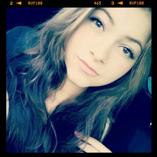 Giovana com um N.