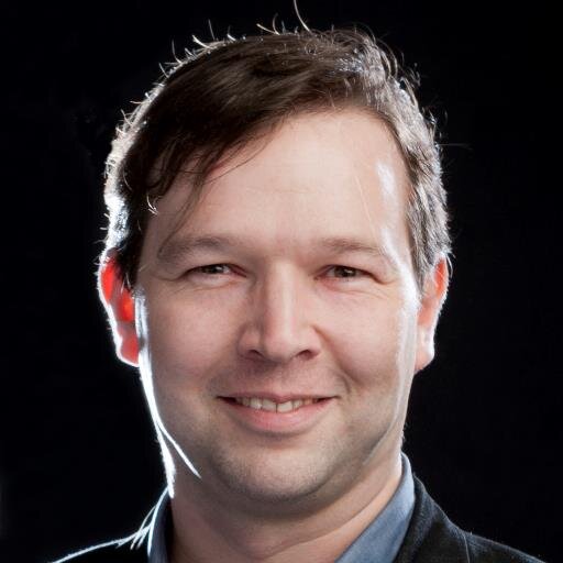 Father of the coolest brother and sister.
Solutionsarchitect, consultant and lecturer, interested in new technologies and driven by the cloud.