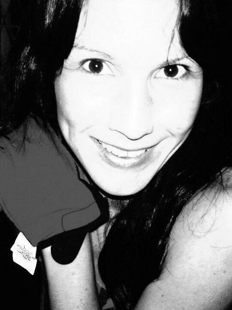Hi! I live in #Durban SA. I #managebrands, drink too much earl-grey  & #fightcancer. I love my daughter, SA soccer, Marco's pasta and Sunday arvies with my man.
