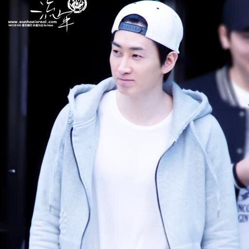 SapphireDuong's profile picture. There are many choices so why not choosing happiness ??? My eternal love is Super Junior. Proud to be a part of the Sapphire Blue Ocean. 13elieve :x