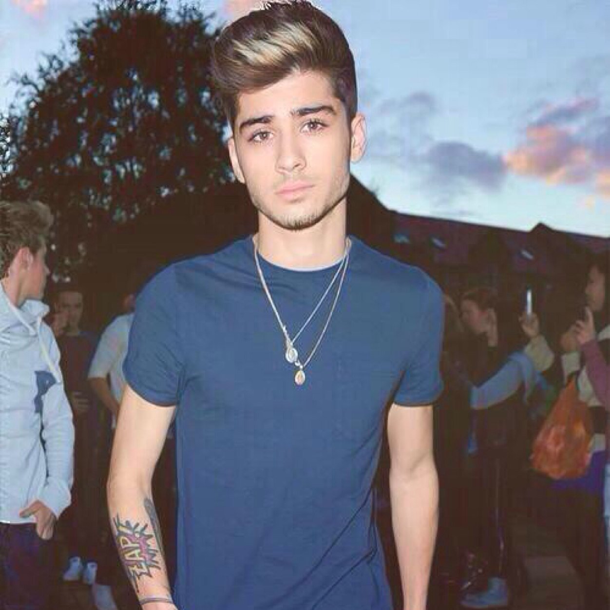 ask for a follow back on @raybanzouis