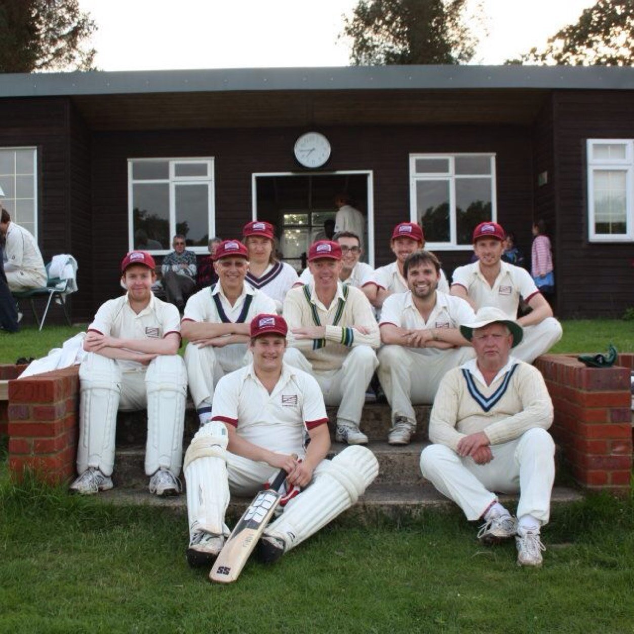 A village cricket club that play friendly fixtures on Sundays at East Langton.New players are welcome, please get in touch via twitter, Facebook or our website.