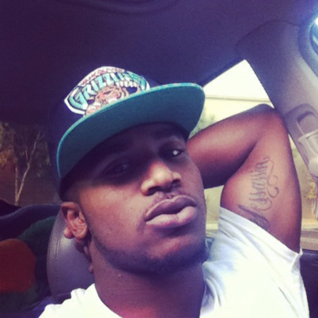 LONG STORY !! I just wanna ball!!!! Insta @EAIMINTHEGAM3CAWHATUPPERR FAN PAGE @EAKENTUCKYFINTESTINDEED #thegetawayboy # takeat