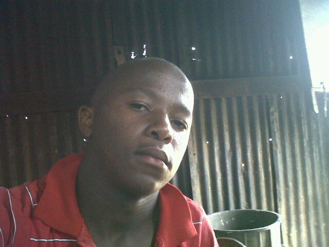 Sinethe14367775's profile picture. 