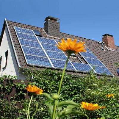 Venta e instalación de equipos  energía solar doméstica. No pagué mas cuentas de luz con energía limpia. Cel: 65942227