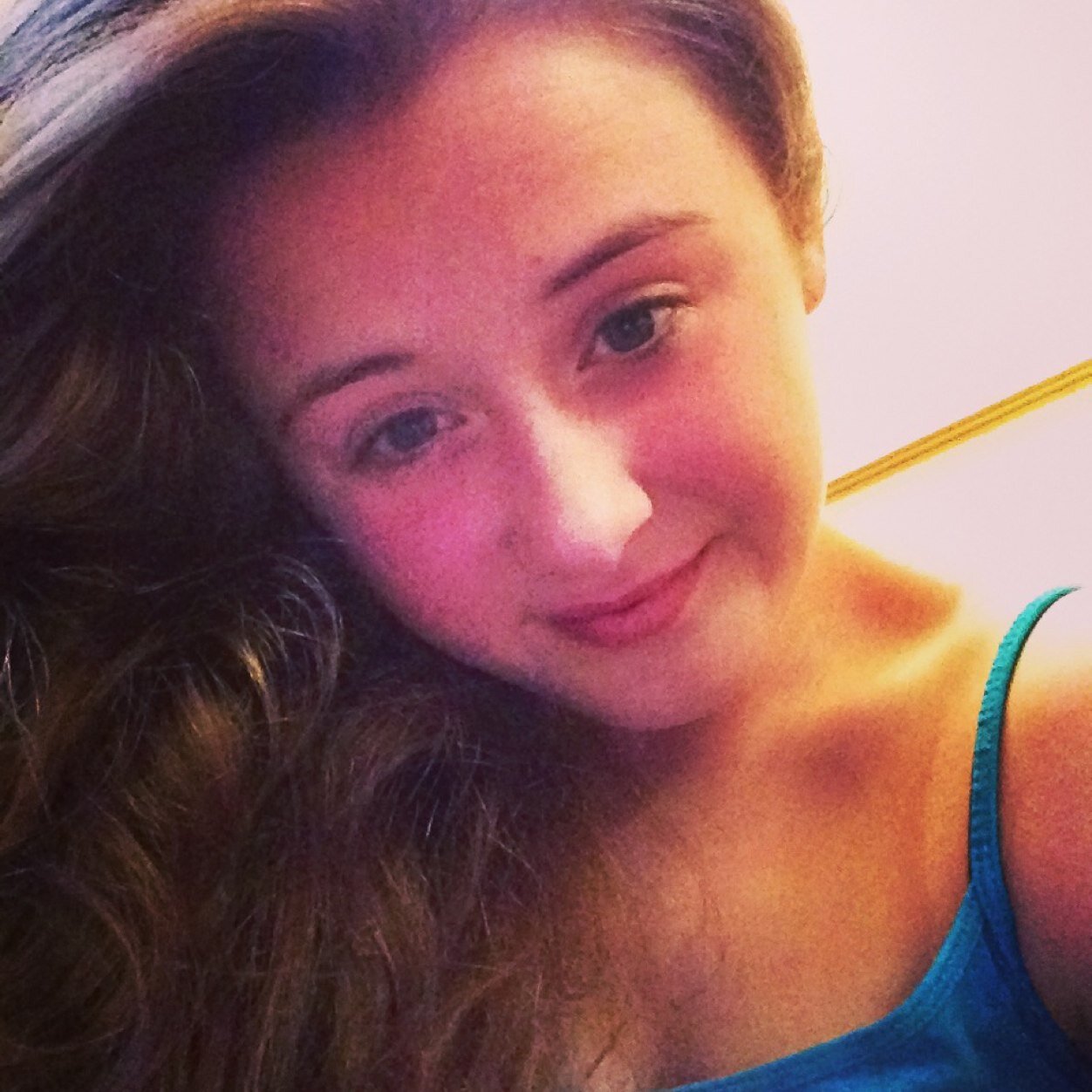 baxendale1998's profile picture. Follow me on instagram: @lizziebxox