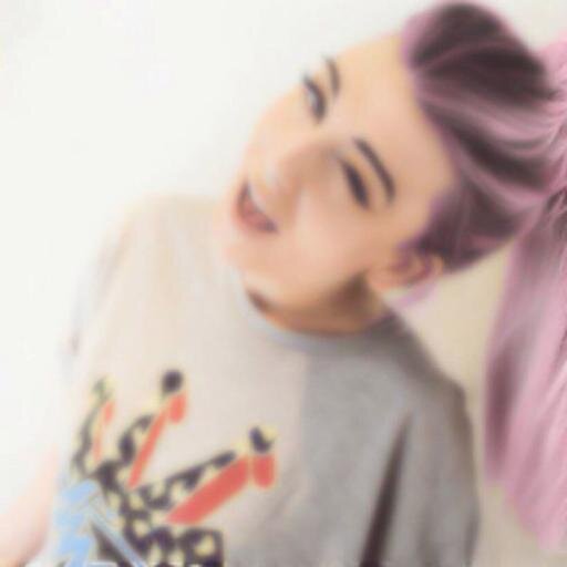 Just tweeting relatable tweets about life, love and friendship. ღ