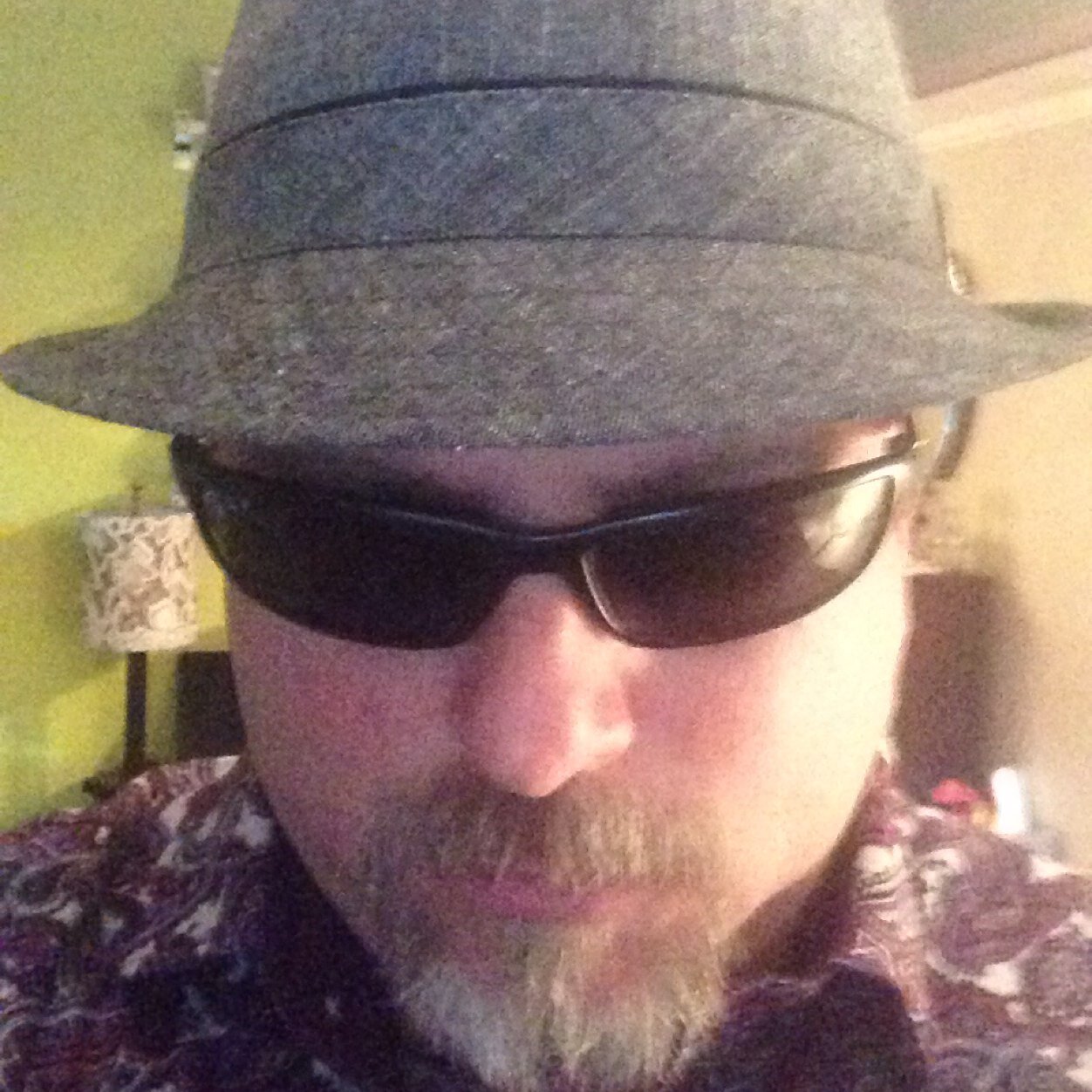Misplaced coonass, professional goat-getter & stirrer of pots, kind of a jerk, #dnbwarrior, Geaux Tigers