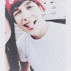 ameezybeliever's profile picture. 