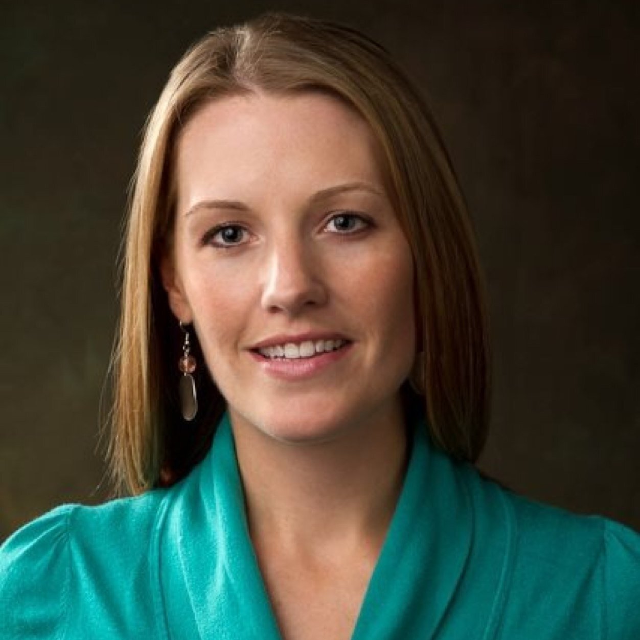 President of @nsna, passionate people person, shower singing superstar, mom of 3,wife of 1, chaser of marathon medals.