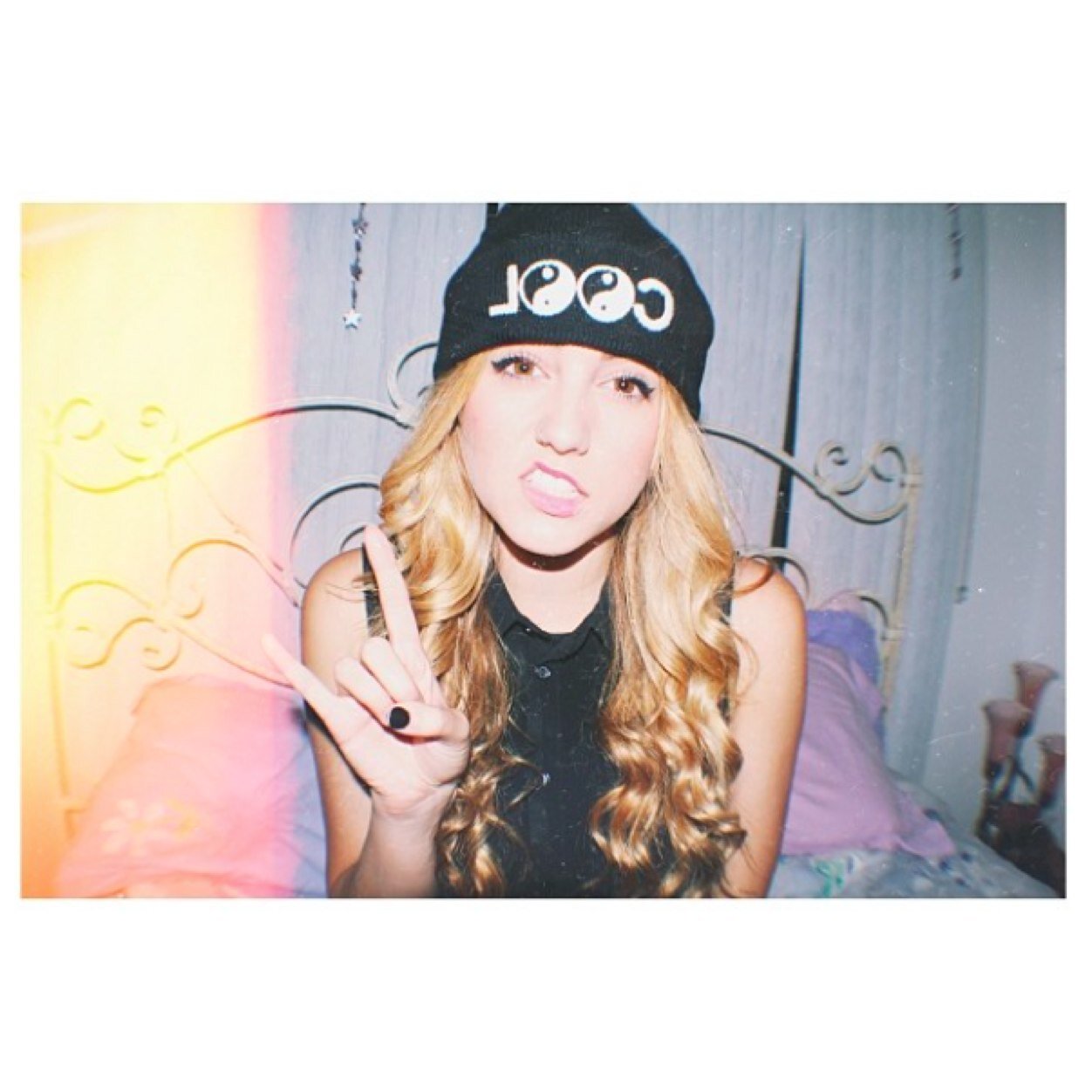 LyciaBE's profile picture. I'm not stoned, you're stoned.