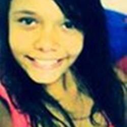 .Não há ninguém, mesmo sem cultura, que não se torne poeta quando o Amor toma conta dele.
O amor não se vê com os olhos mas com o coração.