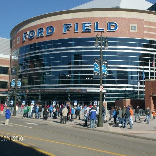 girl_thrifty's profile picture. Social work educator! Clearance expert and thrifty specialist.