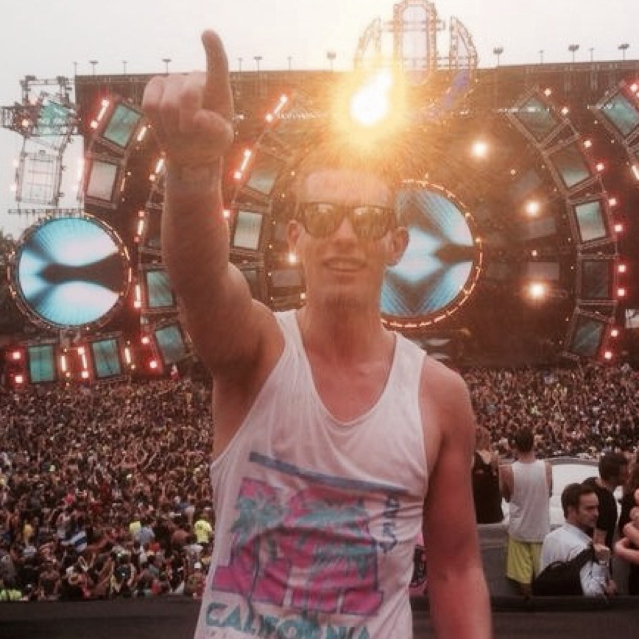 WastedWankers's profile picture. Dafuq happend LastNight ¿ Likes PillowParty's with girls in underwear and stuff XD Proud to be Dutch
WastedRecords®